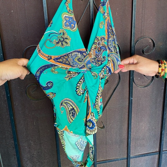 Top - Picture 1 of 2